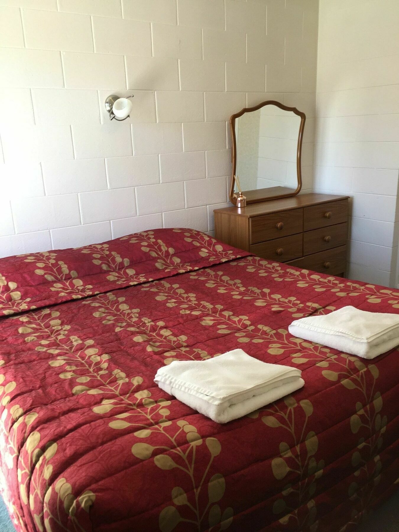 Milton Chalet Motel Нелсън Екстериор снимка
