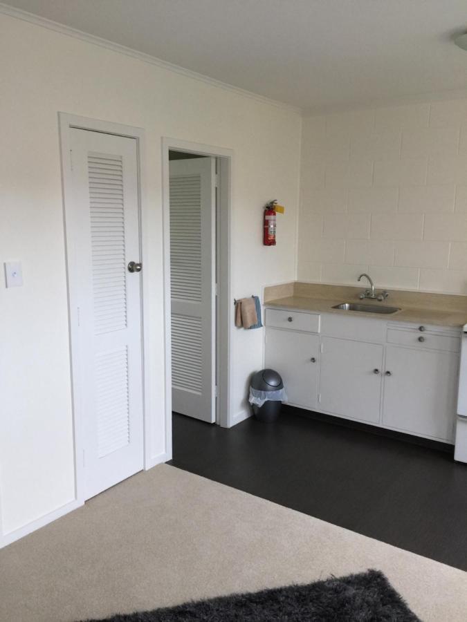 Milton Chalet Motel Нелсън Екстериор снимка